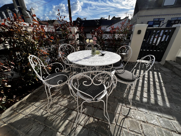 terrasse avec table 6 personnes